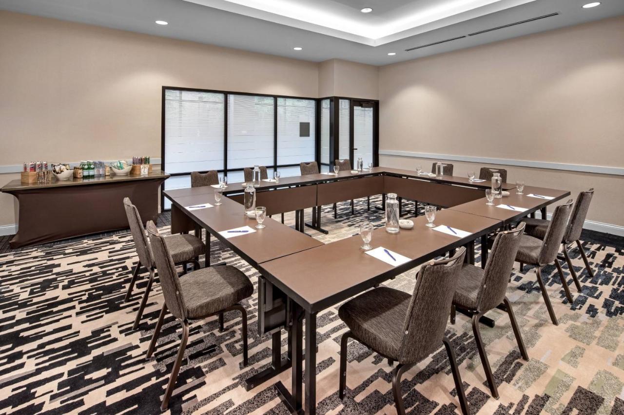Delta By Marriott Northeast 3*